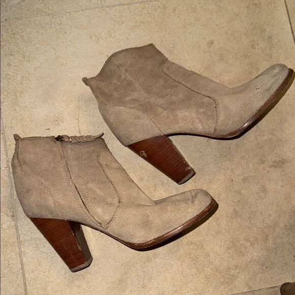 Women's Suede Ankle Boots Joie Tan Boots Size 8 - Great Condition Heeled Bootie - Picture 1 of 3